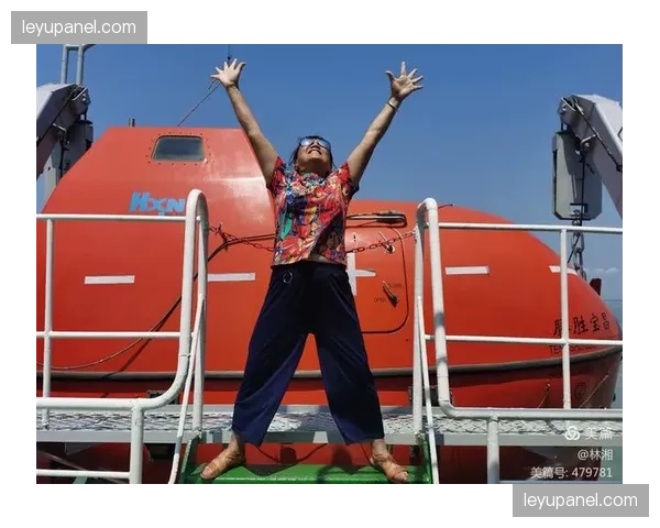 纪录片《泳渡》上映，回顾中国横渡琼州海峡六十周年民间游泳史